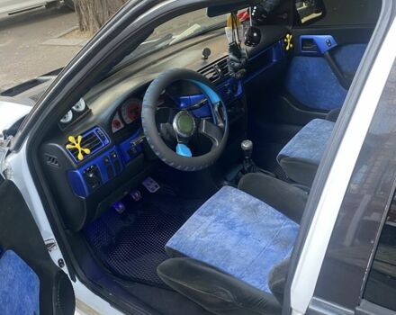 Белый Опель Вектра, объемом двигателя 2 л и пробегом 300 тыс. км за 3000 $, фото 4 на Automoto.ua