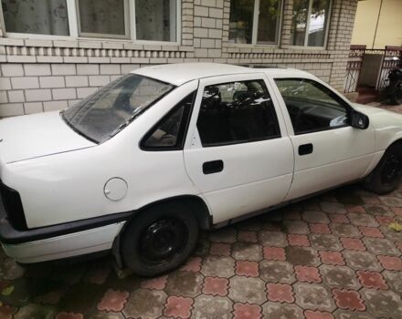 Білий Опель Вектра, об'ємом двигуна 1.8 л та пробігом 360 тис. км за 950 $, фото 1 на Automoto.ua
