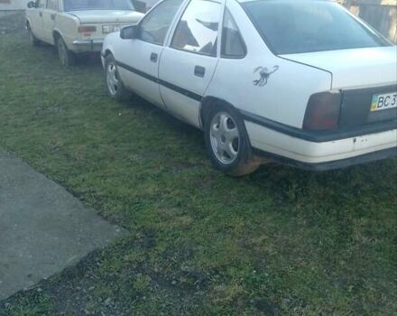 Белый Опель Вектра, объемом двигателя 1.6 л и пробегом 190 тыс. км за 850 $, фото 2 на Automoto.ua