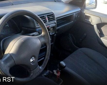 Опель Вектра 1991 в Николаеве на Automoto.ua Белый Опель Вектра, объемом двигателя 1.6 л и пробегом 200 тыс. км за 1300 $, фото 5 на Automoto.ua