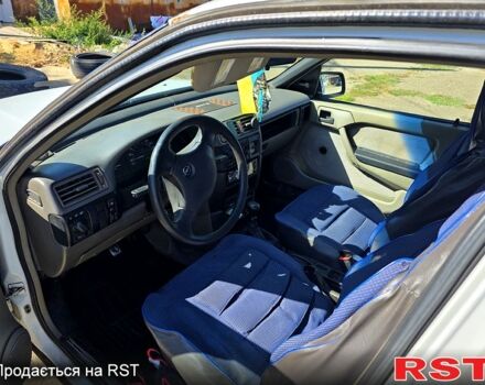 Опель Вектра 1991 в Николаеве на Automoto.ua Белый Опель Вектра, объемом двигателя 1.6 л и пробегом 0 тыс. км за 1200 $, фото 3 на Automoto.ua