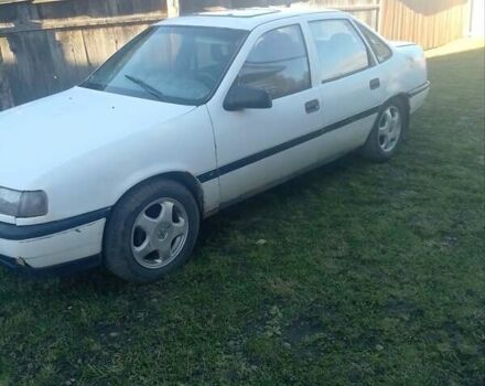 Белый Опель Вектра, объемом двигателя 1.6 л и пробегом 190 тыс. км за 850 $, фото 3 на Automoto.ua