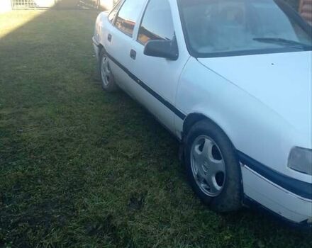 Белый Опель Вектра, объемом двигателя 1.6 л и пробегом 190 тыс. км за 850 $, фото 4 на Automoto.ua