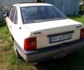 Белый Опель Вектра, объемом двигателя 1.6 л и пробегом 300 тыс. км за 1100 $, фото 1 на Automoto.ua