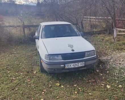 Білий Опель Вектра, об'ємом двигуна 1.7 л та пробігом 260 тис. км за 1000 $, фото 4 на Automoto.ua
