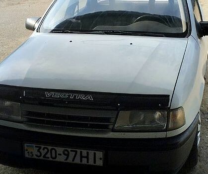 Опель Вектра 1991 в Николаеве на Automoto.ua Белый Опель Вектра, объемом двигателя 1.6 л и пробегом 200 тыс. км за 1300 $, фото 1 на Automoto.ua