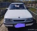 Белый Опель Вектра, объемом двигателя 0 л и пробегом 250 тыс. км за 1000 $, фото 1 на Automoto.ua