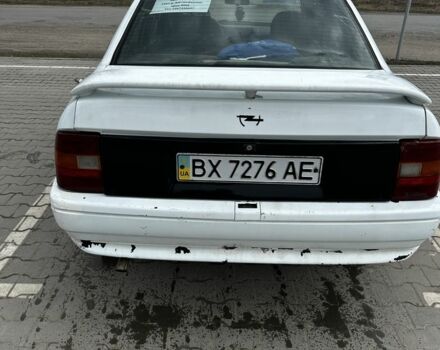 Білий Опель Вектра, об'ємом двигуна 2 л та пробігом 400 тис. км за 800 $, фото 2 на Automoto.ua