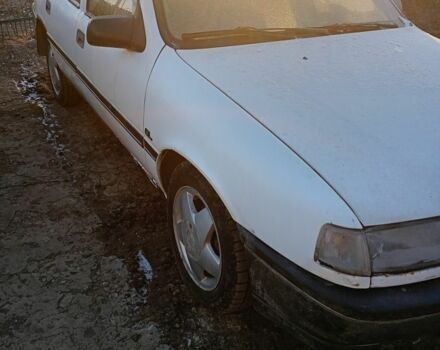 Белый Опель Вектра, объемом двигателя 1.6 л и пробегом 750 тыс. км за 1044 $, фото 1 на Automoto.ua