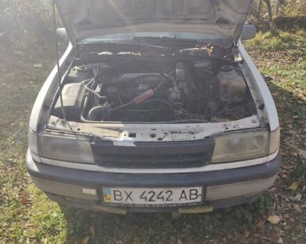 Білий Опель Вектра, об'ємом двигуна 1.7 л та пробігом 260 тис. км за 1000 $, фото 3 на Automoto.ua