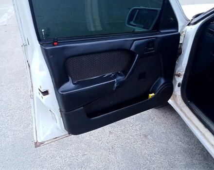 Белый Опель Вектра, объемом двигателя 1.6 л и пробегом 123 тыс. км за 1250 $, фото 5 на Automoto.ua