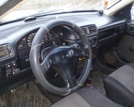 Белый Опель Вектра, объемом двигателя 0 л и пробегом 180 тыс. км за 1300 $, фото 12 на Automoto.ua