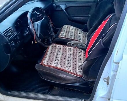 Белый Опель Вектра, объемом двигателя 1.6 л и пробегом 123 тыс. км за 1250 $, фото 6 на Automoto.ua