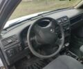 Белый Опель Вектра, объемом двигателя 1.6 л и пробегом 200 тыс. км за 1600 $, фото 4 на Automoto.ua