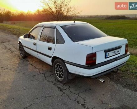 Белый Опель Вектра, объемом двигателя 2 л и пробегом 360 тыс. км за 1400 $, фото 3 на Automoto.ua