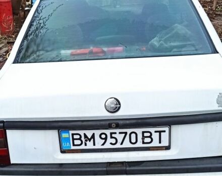 Белый Опель Вектра, объемом двигателя 0 л и пробегом 300 тыс. км за 1420 $, фото 1 на Automoto.ua