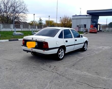 Белый Опель Вектра, объемом двигателя 1.6 л и пробегом 123 тыс. км за 1450 $, фото 4 на Automoto.ua