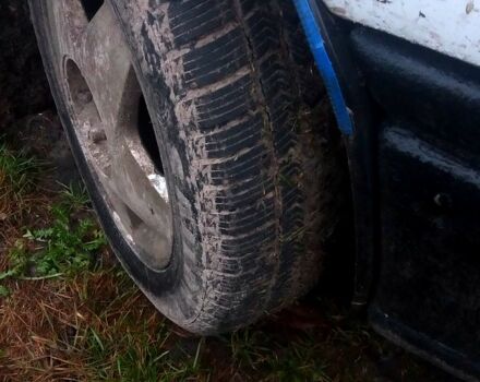 Білий Опель Вектра, об'ємом двигуна 1.8 л та пробігом 223 тис. км за 590 $, фото 7 на Automoto.ua