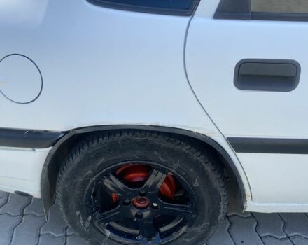 Білий Опель Вектра, об'ємом двигуна 1.6 л та пробігом 345 тис. км за 1650 $, фото 5 на Automoto.ua