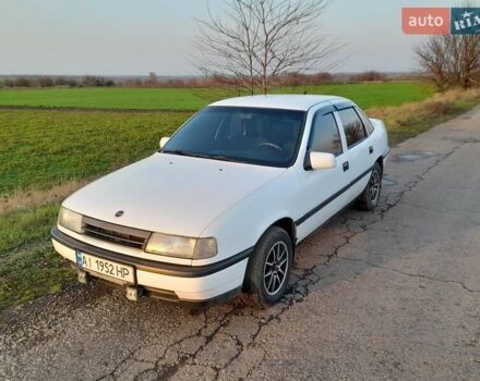 Белый Опель Вектра, объемом двигателя 2 л и пробегом 360 тыс. км за 1400 $, фото 2 на Automoto.ua