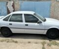 Белый Опель Вектра, объемом двигателя 1.6 л и пробегом 300 тыс. км за 1350 $, фото 16 на Automoto.ua