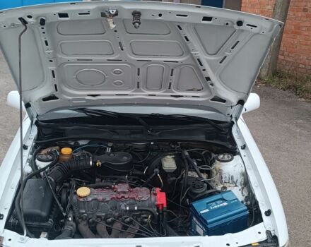 Белый Опель Вектра, объемом двигателя 1.8 л и пробегом 250 тыс. км за 1250 $, фото 10 на Automoto.ua