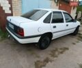 Белый Опель Вектра, объемом двигателя 1.6 л и пробегом 300 тыс. км за 1350 $, фото 6 на Automoto.ua