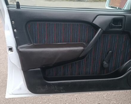 Белый Опель Вектра, объемом двигателя 1.8 л и пробегом 250 тыс. км за 1250 $, фото 16 на Automoto.ua