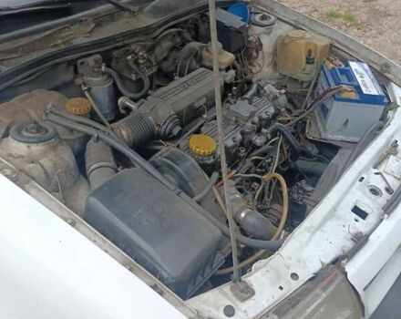 Опель Вектра 1993 у Кривому Розі на Automoto.ua Білий Опель Вектра, об'ємом двигуна 1.7 л та пробігом 500 тис. км за 2300 $, фото 4 на Automoto.ua