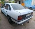 Белый Опель Вектра, объемом двигателя 1.6 л и пробегом 300 тыс. км за 1350 $, фото 9 на Automoto.ua