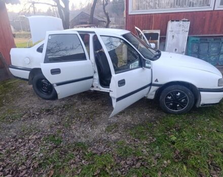 Білий Опель Вектра, об'ємом двигуна 1 л та пробігом 183 тис. км за 450 $, фото 3 на Automoto.ua