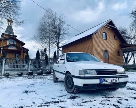 Белый Опель Вектра, объемом двигателя 1.7 л и пробегом 320 тыс. км за 1100 $, фото 2 на Automoto.ua