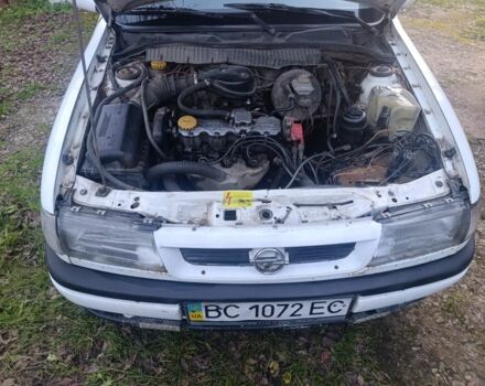 Білий Опель Вектра, об'ємом двигуна 1 л та пробігом 183 тис. км за 450 $, фото 7 на Automoto.ua