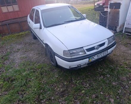Білий Опель Вектра, об'ємом двигуна 1 л та пробігом 183 тис. км за 450 $, фото 1 на Automoto.ua