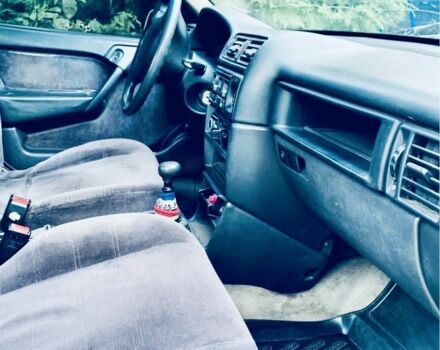 Белый Опель Вектра, объемом двигателя 1.7 л и пробегом 320 тыс. км за 1100 $, фото 5 на Automoto.ua