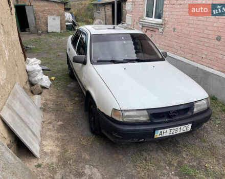 Белый Опель Вектра, объемом двигателя 1.8 л и пробегом 420 тыс. км за 1400 $, фото 2 на Automoto.ua