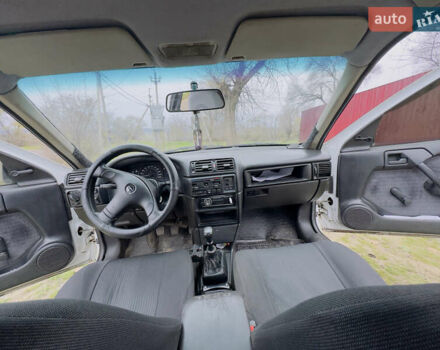 Белый Опель Вектра, объемом двигателя 1.8 л и пробегом 391 тыс. км за 1600 $, фото 10 на Automoto.ua