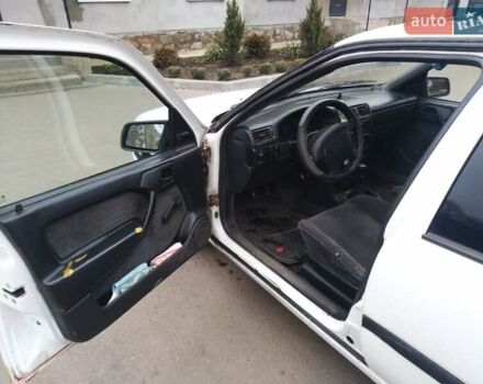 Белый Опель Вектра, объемом двигателя 1.8 л и пробегом 432 тыс. км за 2490 $, фото 9 на Automoto.ua