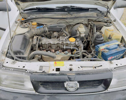 Белый Опель Вектра, объемом двигателя 1.8 л и пробегом 391 тыс. км за 1600 $, фото 21 на Automoto.ua