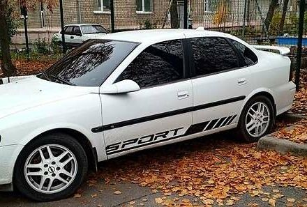 Белый Опель Вектра, объемом двигателя 2 л и пробегом 167 тыс. км за 4000 $, фото 1 на Automoto.ua