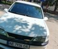 Белый Опель Вектра, объемом двигателя 1.6 л и пробегом 373 тыс. км за 2800 $, фото 3 на Automoto.ua
