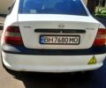 Белый Опель Вектра, объемом двигателя 1.8 л и пробегом 400 тыс. км за 2100 $, фото 2 на Automoto.ua