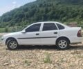 Белый Опель Вектра, объемом двигателя 1.8 л и пробегом 200 тыс. км за 2600 $, фото 1 на Automoto.ua