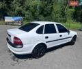 Белый Опель Вектра, объемом двигателя 1.6 л и пробегом 350 тыс. км за 1350 $, фото 13 на Automoto.ua