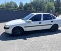 Белый Опель Вектра, объемом двигателя 1.6 л и пробегом 350 тыс. км за 1358 $, фото 1 на Automoto.ua