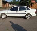 Білий Опель Вектра, об'ємом двигуна 1.8 л та пробігом 300 тис. км за 3500 $, фото 1 на Automoto.ua