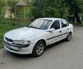 Белый Опель Вектра, объемом двигателя 1.6 л и пробегом 200 тыс. км за 1350 $, фото 2 на Automoto.ua