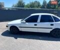 Белый Опель Вектра, объемом двигателя 1.6 л и пробегом 350 тыс. км за 1350 $, фото 12 на Automoto.ua