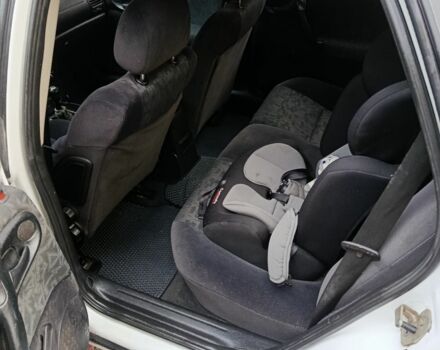 Белый Опель Вектра, объемом двигателя 1.6 л и пробегом 130 тыс. км за 2300 $, фото 2 на Automoto.ua