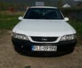 Белый Опель Вектра, объемом двигателя 0 л и пробегом 250 тыс. км за 1100 $, фото 1 на Automoto.ua